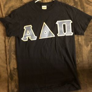Adpi short sleeve stitched letters